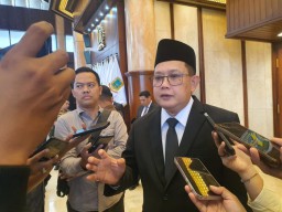 Pj Gubernur Jatim Tolak Perpanjangan HGB 656 Hektare di Laut Sidoarjo