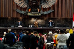 DPR RI Minta TNI Beri Penjelasan Soal Prajurit Dikerahkan Jaga Kejaksaan