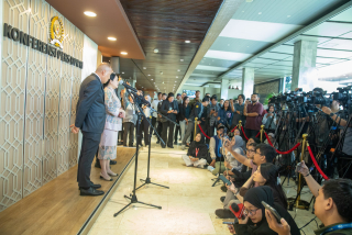 Pemerintah Berencana Beri Bansos Permanen ke Lansia hingga ODGJ, DPR Ingatkan Ini