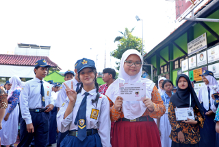 Tinjau Pelaksanaan MPLS Hari Pertama, Kepala Dispendik Surabaya Sampaikan Larangan Keras Ini