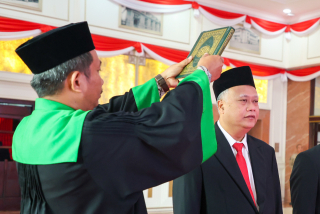 Lilik Arijanto Dilantik Jadi Sekda Surabaya, Wali Kota Eri Cahyadi Singgung Tugas Utama