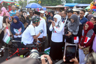 Diberangkatkan Gubernur Khofifah, LMI Bersama Ratusan Pesepeda Gelar Ride For Palestina 1000 KM