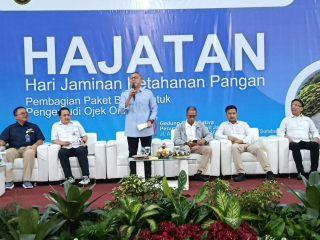 Menteri Zulhas di Bulog Jatim,  Jelang Ramadan Stok Beras Aman 14 Bulan