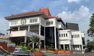 Prabowo Buka Opsi Potong Gaji DPR, DPRD Jatim Siap Ikut?