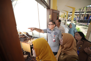 Atap 3 Kelas SMKN 1 Ampelgading Ambruk, Dindik Jatim Gerak Cepat