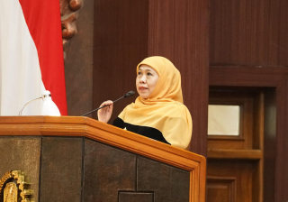 Khofifah Belum Terima Surat Pengajuan Pelantikan Ketua DPRD Surabaya