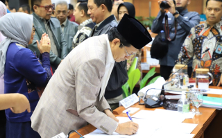 Kemenag Dapat Suntikan Rp41,8 Triliun, Guru Non-ASN Tersenyum?