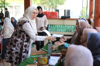 Reses di Bojonegoro, Sri Wahyuni Perjuangkan Renovasi Balai Desa, TK dan Saluran Irigasi Sawah
