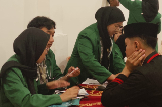 UNUSA Bekali Santri Ponpes Sunan Drajat Tentang Risiko Penyakit Paru Obstruktif Kronis
