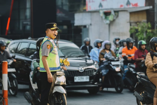 Kapolda Jatim Turun ke Jalan Surabaya, Pastikan Polisi Hadir Saat Jam Sibuk