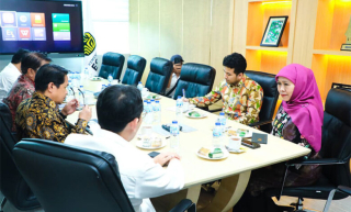 Stok BBM Diklaim Aman, Mengapa Antrean SPBU Jatim Masih Panjang?