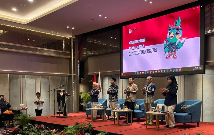 KPU Jatim melakukan sosialisasi tahapan pencalonan Pemilihan Gubernur dan Wakil Gubernur (Pilgub) Tahun 2024, Selasa (30/7/2024)