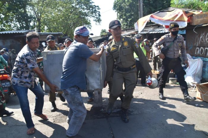 Usai Ditertibkan Satpol PP Surabaya, Bagaimana Nasib PKL di Pasar Loak Dupak Rukun?