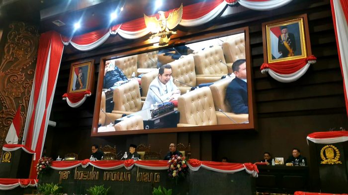 Gus Fawait saat menghadiri rapat Paripurna DPRD Jatim, Jumat (9/8/2024)