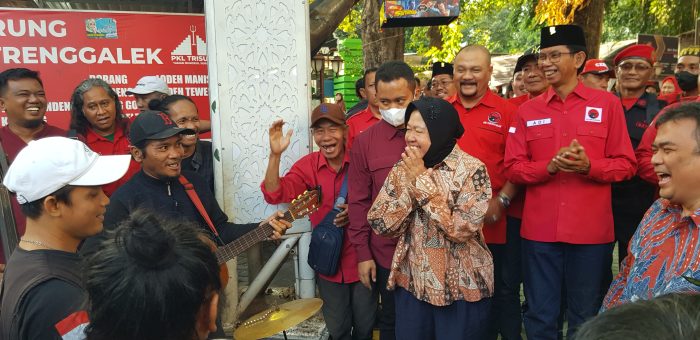 Tri Rismaharini saat ziarah ke Makam Mbah Bungkul Surabaya, Kamis (29/8/2024).