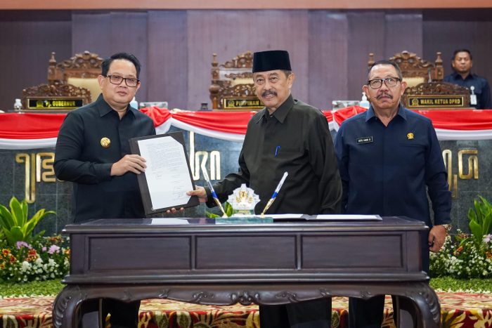 Suasana Sidang Paripurna di DPRD Jatim, Jl Indrapura Surabaya, Jumat (9/8/2024)