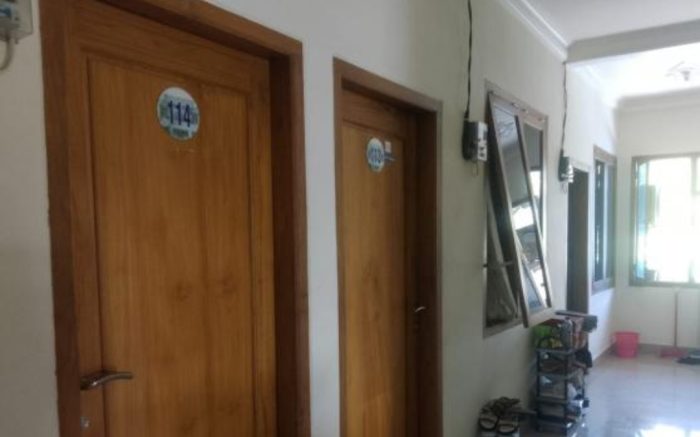 Kondisi depan kamar kos LC karaoke di Sidoarjo