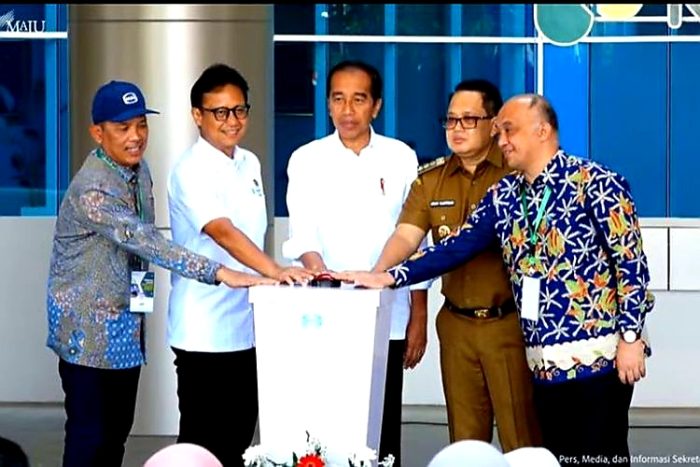 Presiden Jokowi meresmikan Rumah Sakit Kementerian Kesehatan (RS Kemenkes) Surabaya, Jumat (6/9/2024).