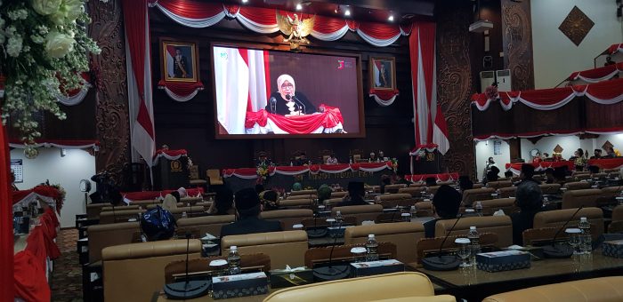 Anik Maslachah, pimpinan sementara DPRD Jatim