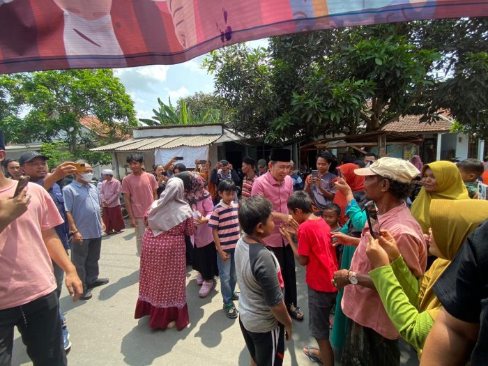 Gus Fawait datang ke TPS 11 di Dusun Krajan, Desa Wringinagung, Kecamatan Jombang, Jember, Rabu (27/11/2024).