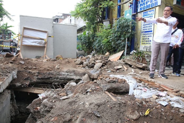 Eri Cahyadi Sebut Masih Ada 200 Titik Banjir di Surabaya, Jadi Prioritas Penanganan