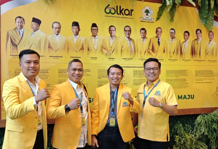 Adam Rusydi, politisi Golkar (ketiga dari kiri) saat menghadiri Puncak HUT ke-60 Partai Golkar di Sentul, Bogor, Kamis (12/12/2024).