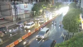 Hujan Deras Disertai Angin Kencang Melanda Surabaya, BMKG Sebut Ada Fenomena Awan CB dan La Nina