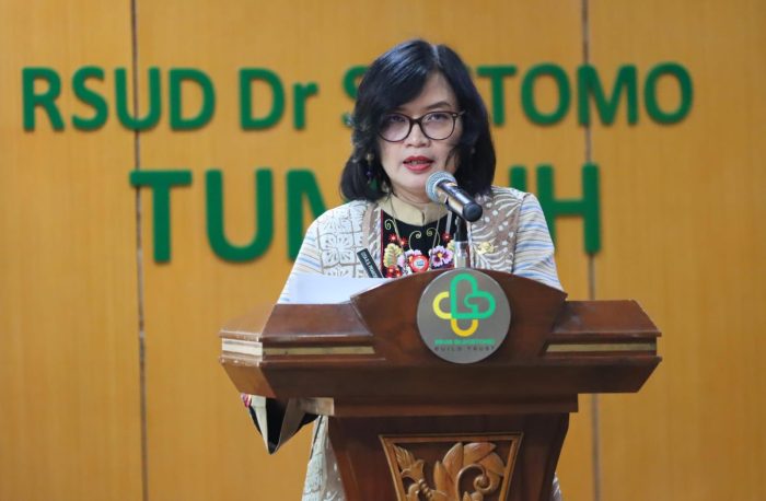 Direktur Utama RSUD dr. Soetomo, Prof. Dr. Cita Rosita Sigit Pakoeswa