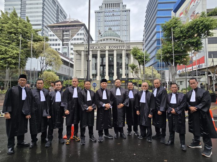 Gugatan Risma-Hans Ditolak MK, Khofifah-Emil: Tidak Ada Lagi Kubu-kubuan, Waktunya Membangun Jatim