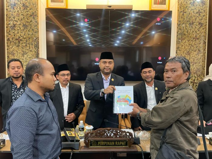 Surabaya Waterfront Line Diprotes, DPRD Jatim dan Nelayan Lawan Proyek PSN