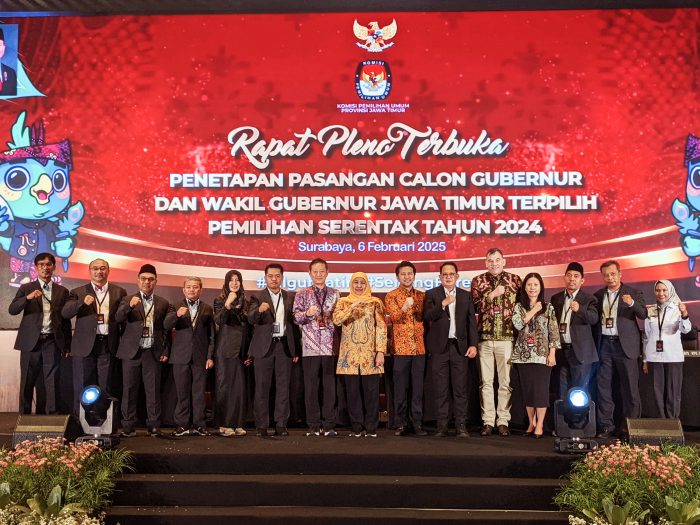 KPU Jatim menggelar Rapat Pleno Terbuka Penetapan Pasangan Calon Gubernur dan Wakil Gubernur Jawa Timur Terpilih 2024 di surabaya, Kamis (6/2/2025).