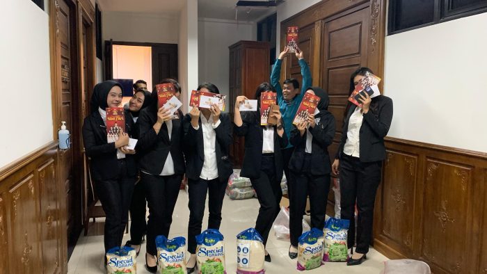 Fraksi Gerindra DPRD Jatim Berbagi 150 Bingkisan: Wujud Kepedulian di Bulan Ramadan