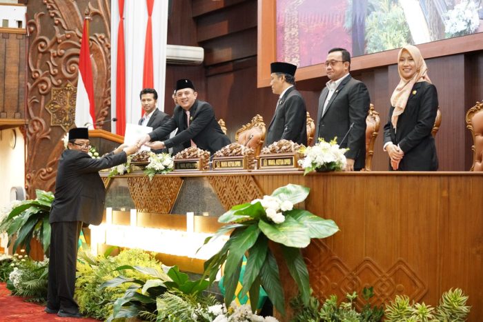 Fraksi PDI Perjuangan Pertanyakan Anggaran Pendidikan Rp34,7 Triliun tapi APM Masih 65 Persen!