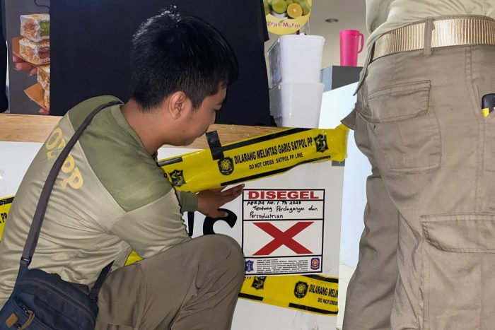 Viral Es Krim Alkohol, Satpol PP Surabaya Bertindak Tegas: Segel dan Panggil Pemilik