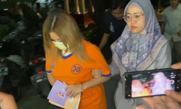 Bos UD Sentoso Seal Ditetapkan Tersangka Kasus Penahanan Ijazah Eks Karyawan, Polda Jatim Temukan 108 Ijazah di Brankas Rumahnya