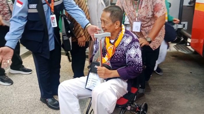 Tiba di Asrama Haji Sukolilo, Calon Haji Tulungagung dan Kediri Disambut Pemeriksaan Kesehatan Ketat