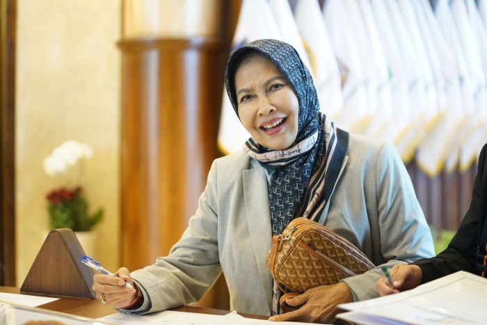 Dewanti Rumpoko, anggota Fraksi PDI Perjuangan DPRD Jatim