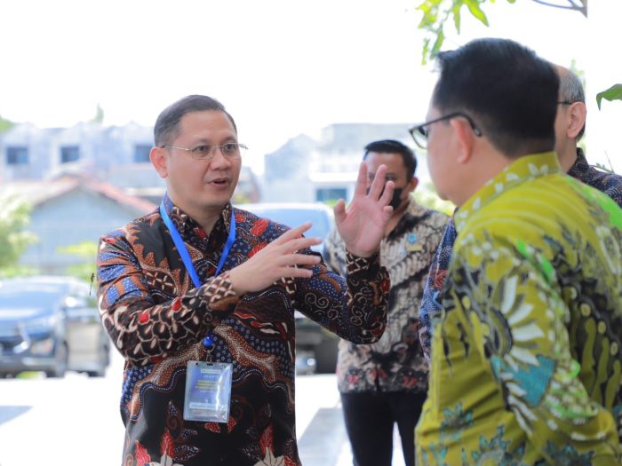 Kepala Dinas Pendidikan Jatim, Aries Agung Paewai