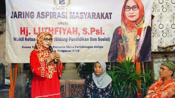 Reses di Dapil 2 Surabaya, Luthfiyah Dicurhati Warga yang Khawatir Anaknya Tidak Bisa Masuk SD Negeri