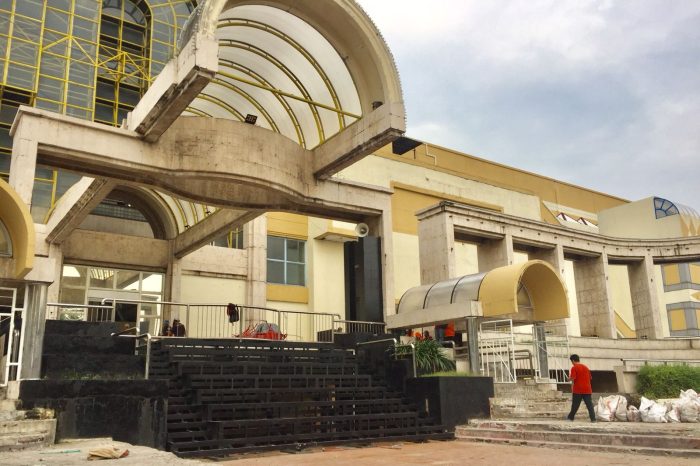 Pemkot Surabaya Hidupkan Hi Tech Mall, Halaman Depan Direnovasi Jadi Tempat Pertunjukan Seni Terbuka