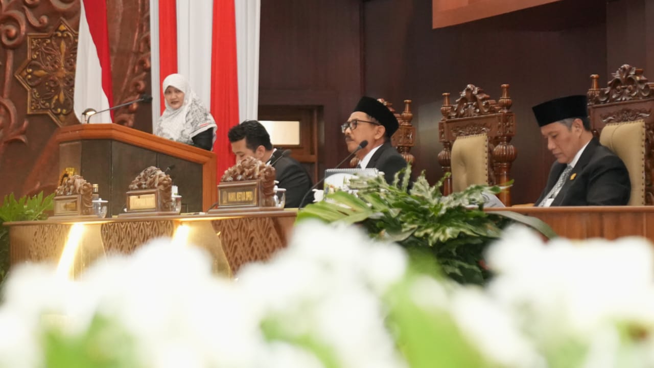 Lilik Hendarwati, Jubir Pansus DPRD Jatim. Humas DPRD Jatim