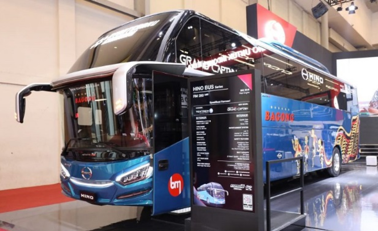 Bus Hino di GIAAS 2025. (Foto: jadwalbalap)