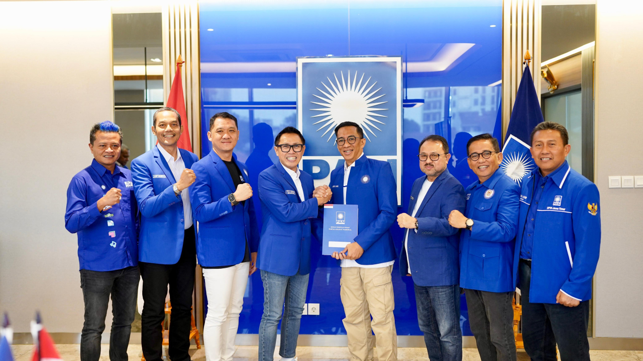 DPP PAN resmi mengesahkan Ahmad Rizki Sadig sebagai Ketua DPW PAN Jawa Timur periode 2024-2029. (Foto: Humas DPW PAN Jatim)