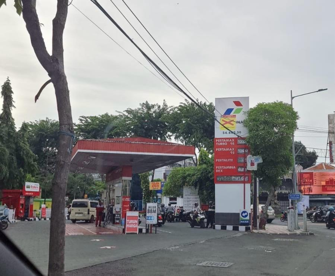 SPBU milik Pertamina menunggak pajak