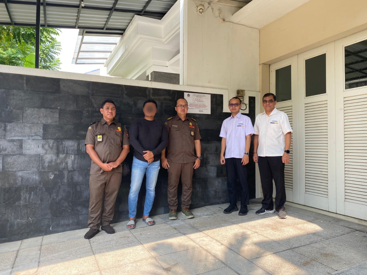 DJP Jatim lakukan sita serentak yang dilaksanakan serempak oleh tiga Kantor Wilayah yakni Kanwil DJP Jawa Timur I, II, dan III. (Foto: Humas DJP Jatim)