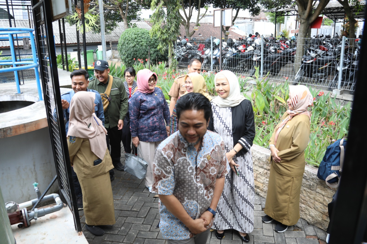 Komisi D DPRD Jawa Timur melakukan kunjungan kerja ke RSUD Karsa Husada Batu, Selasa (5/8/2025). (Foto: Khusnul Arif for Lingkaran.net)
