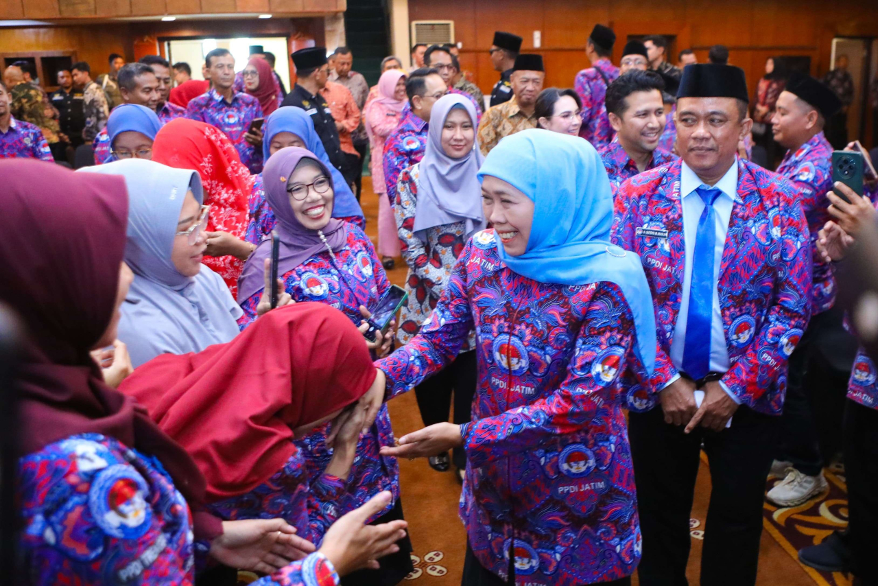 Gubernur Khofifah saat hadiri acara perangkat Desa (Foto: Humas Pemprov Jatim)
