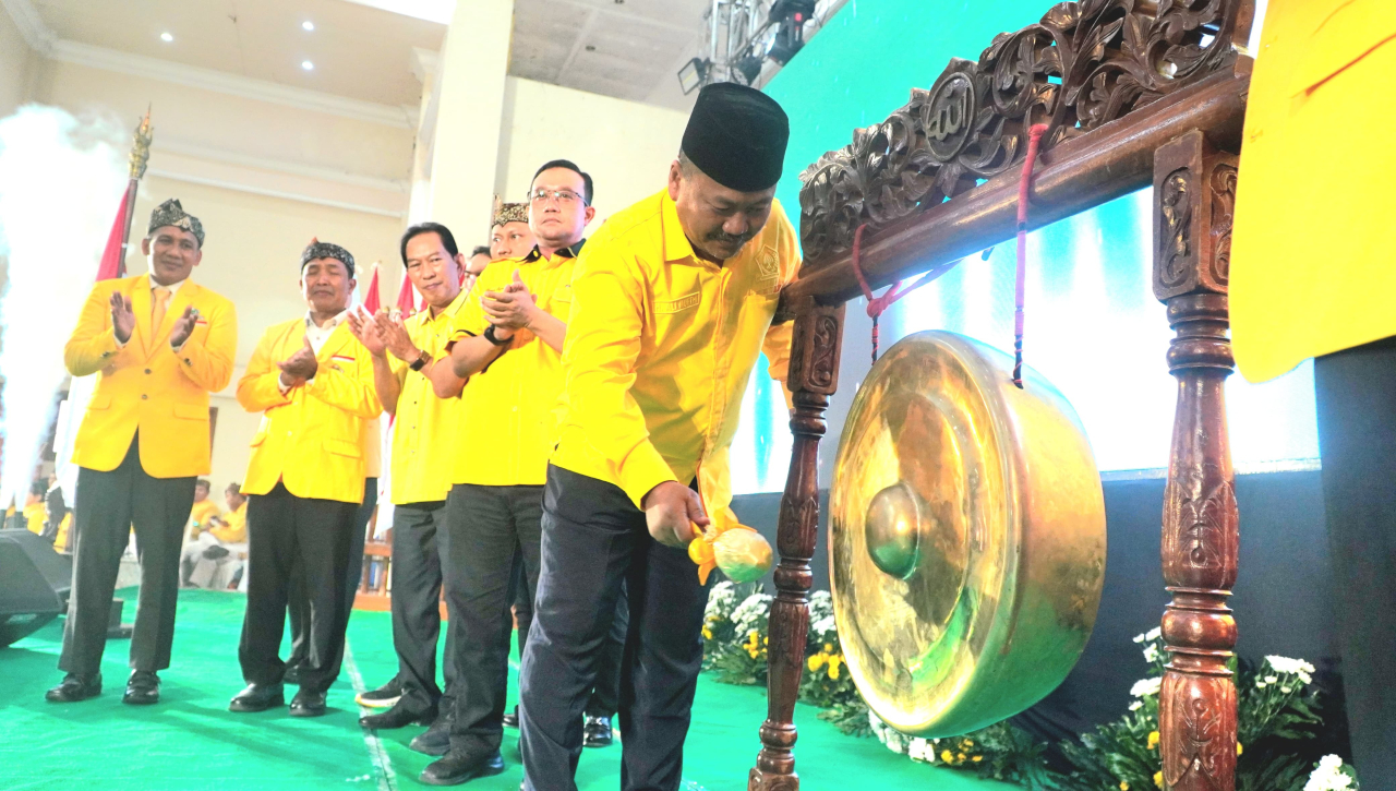 Ketua DPD Partai Golkar Jawa Timur Ali Mufthi membuka Musyawarah Daerah (Musda) XI Golkar Kabupaten Tuban, di Hotel Mustika, Tuban, Rabu (6/8). (Foto: Humas Golkar Jatim)