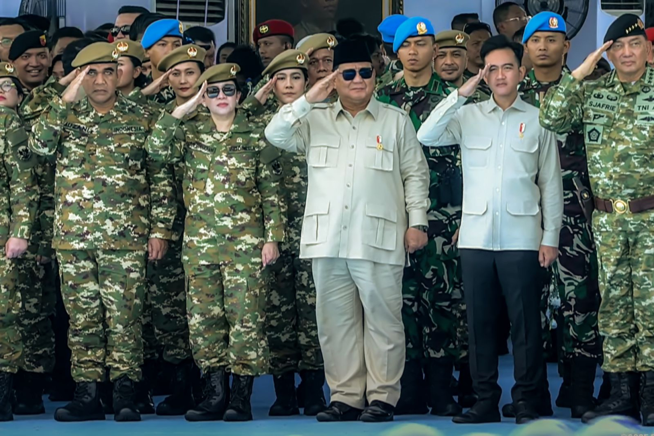 Ketua DPR RI Puan Maharani, menghadiri Upacara Gelar Pasukan Operasional dan Kehormatan Militer tahun 2025 yang diselenggarakan di Pusat Pendidikan Kopassus, Batujajar, Jawa Barat, Minggu (10/8/2025).