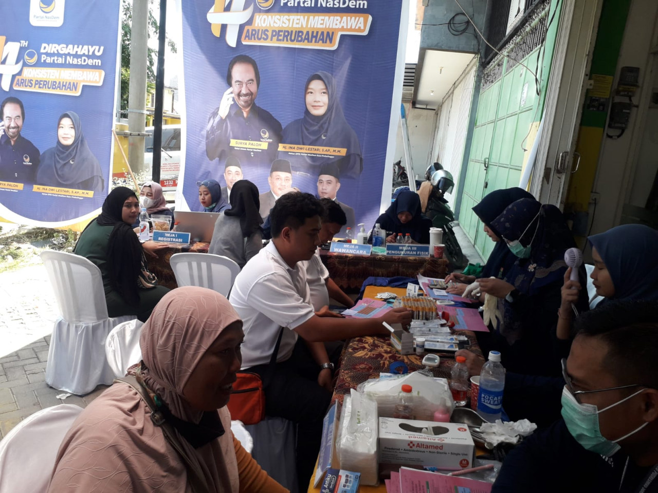 Sambut HUT Ke-14, NasDem Kota Probolinggo Layani Donor Darah dan Cek Kesehatan Gratis
